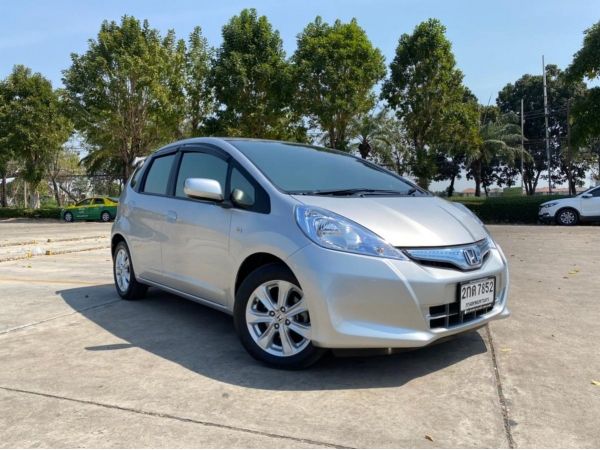 HONDA  JAZZ 1.3 HYBRID AUTO  เบนซินไฟฟ้า สภาพนางฟ้า