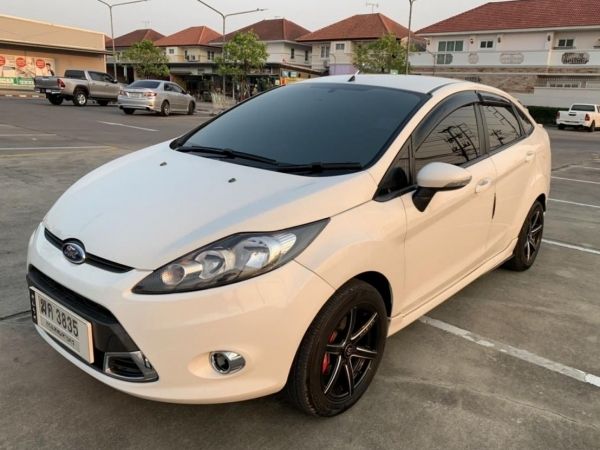 FORD  FIESTA 4 ประตู 1.4 STYLE  AUTO  เบนซิน สภาพนางฟ้า