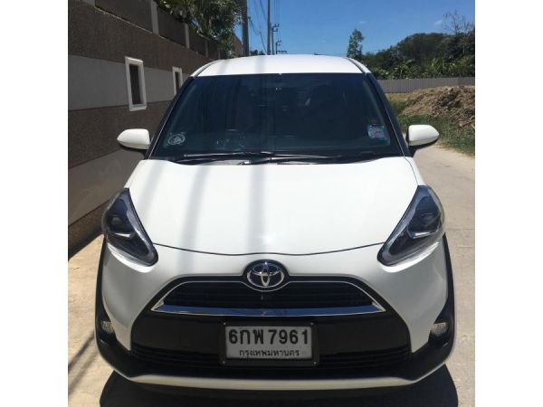 Toyota Sienta 1.5V ตัว Top ไมล์น้อยมาก