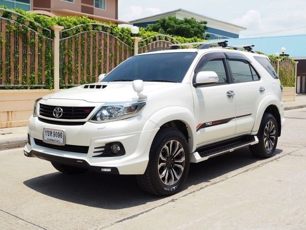 TOYOTA FORTUNER 3.0 V 4WD TRD Sportivo Midnight Shine ปลายปี 2014 จดปี 2015 เกียร์AUTO 5 SPEED 4X4 สภาพนางฟ้า