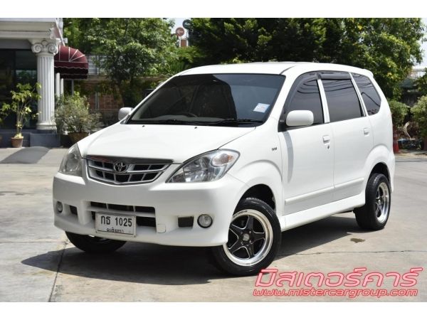 จัดไฟแนนซ์ได้เต็ม ฟรีดาวน์ แถมประกันภัย 2011 TOYOTA AVANZA 1.5 E