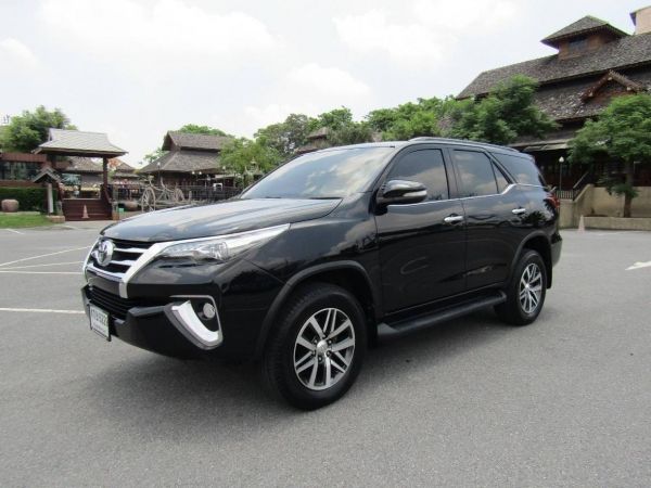 TOYOTA​  FORTUNER   2.8 V  AUTO​ 2WD  TOP  NAVI  ดีเซล สภาพนางฟ้า​