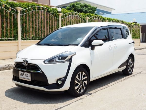 TOYOTA SIENTA 1.5 V  เกียร์AUTO CVT 7 SPEED สภาพป้ายแดง