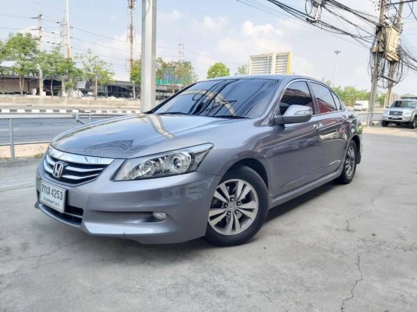 HONDA ACCORD 2.0 EL ปี2009  ปุ่มสตาร์ท พวงมาลัย multi function cruise controlรถสภาพสวยเดิม ภายในสะอาดพร้อมใช้ค่ะ