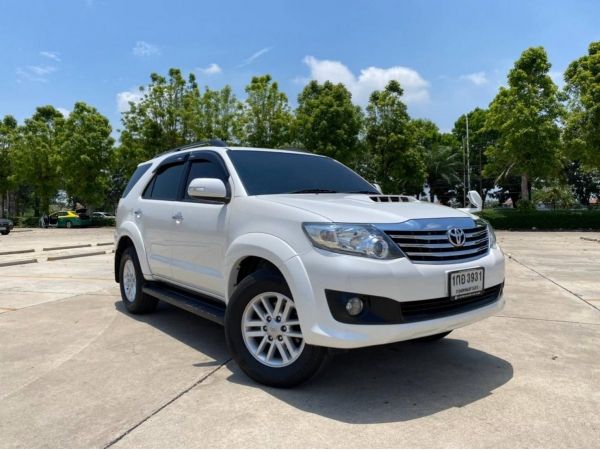 TOYOTA  FORTUNER  3.0  V  2WD​ Auto ดีเซล สภาพนางฟ้า​