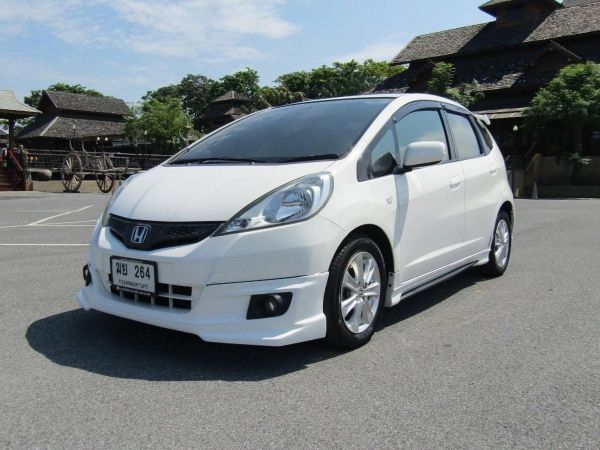 HONDA​ JAZZ 1.5 V i-VTEC  AUTO​ เบนซิน​ สภาพนางฟ้า​ รูปที่ 0