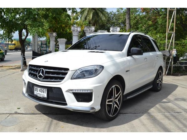 BENZ ML 250 4 MATIC ชุดแต่ AMG แท้กรุแผ่นซับเสียงรอบคัน รถบ้านแท้สภาพเดิมหลังคาซันรูฟ,เกียร์คอ,เครื่องดีเซล รถบ้านแท้เจ้าของบำรุงรักษาอย่างดีสภาพเดิมไมล์แท้ รถสวยพร้อมใช้