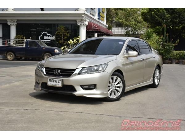 ฟรีดาวน์ ฟรีประกัน อนุมัติง่ายมาก  รถปี 2013 HONDA ACCORD 2.0  EL โฉมไมเนอร์เชนจ์