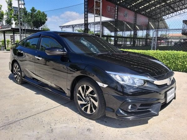 HONDA CIVIC 1.8 EL ปี 2017 สีดำ FC เครื่อง 1800 ออโต้ รถมือเดียวออกห้าง ไมล์น้อย เหมือนรถป้ายแดง รูปที่ 0