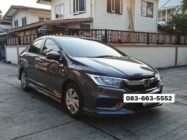 รถบ้านแท้ๆ มือเดียวป้ายแดง วิ่งน้อย Honda City 1.5S AT 2018 (สีเทาภายในดำ)    ขายเพียง 449,000 บาท  ( จ่ายสดราคาพิเศษ / จัดไฟแนนซ์ได้ )  วิ่งน้อย 52,xxx km  อปก ครบ กุญแจรีโมท 2 ดอก   รับประกันตัวถังไ