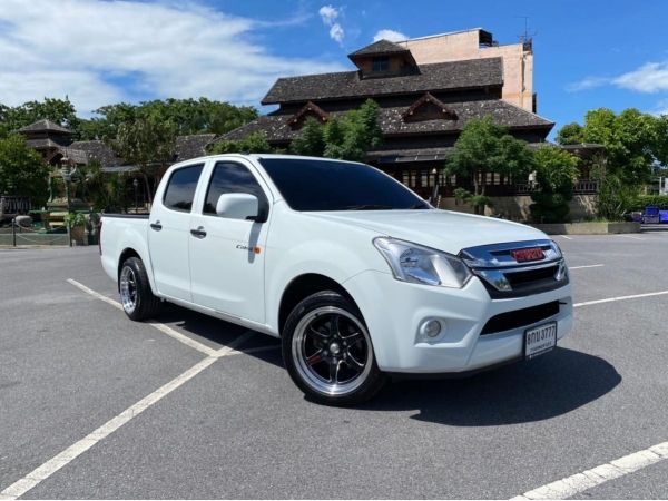 ISUZU DMAX 1.9 S 4ประตู M/T ดีเซล สภาพป้ายแดง