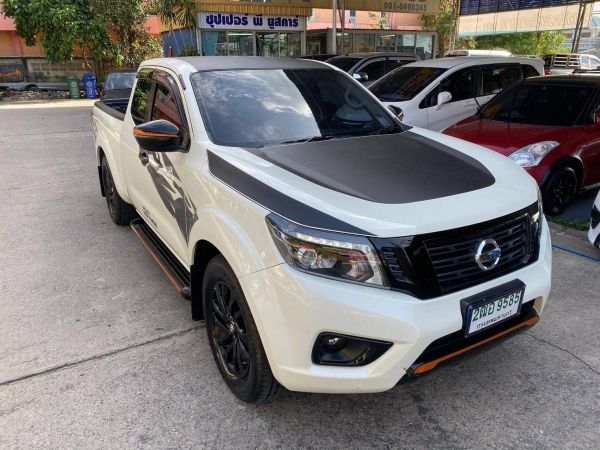 Nissan Navara NP300 Cab ปี2019 (Black Edition) M/T