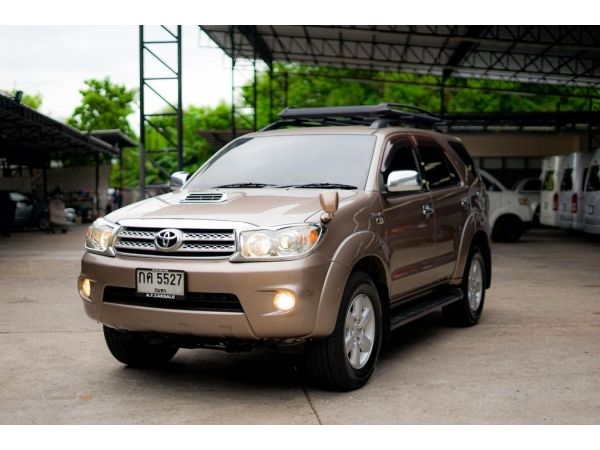 2010 Toyota Fortuner 3.0  V SUV