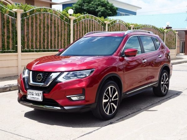 NISSAN X-TRAIL 2.5 VL 4WD (MNC)  สีเรเดี้ยนเรด สภาพป้ายแดง