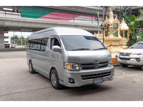 Toyota Hiace 2.5 COMMUTER D4D Van MT