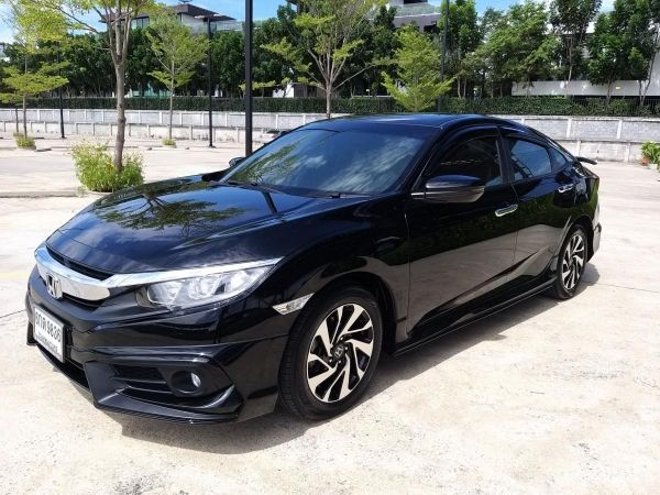 ขายด่วน HONDA CIVIC 1.8 EL ท็อปสุด ปี 17 ไมล์เพียง 25,xxx KM