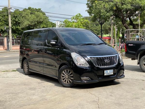 HYUNDAI H-1 2.5 ELITE ปี 2017 แต่งเบาะVIP