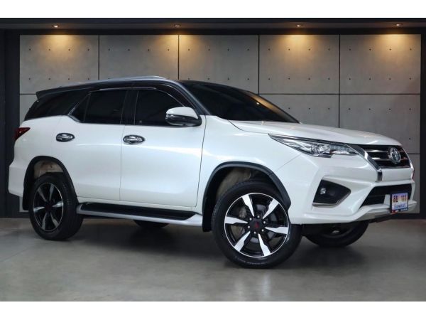 2019 Toyota Fortuner 2.8 TRD Sportivo SUV AT (ปี 15-18) B4211 รูปที่ 0
