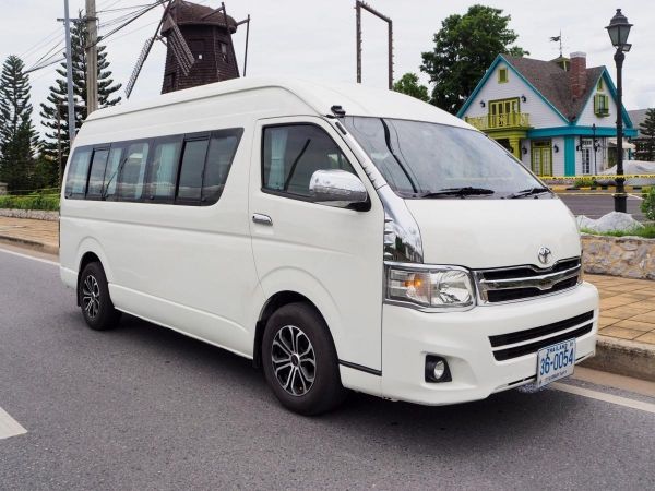 รถตู้ ทะเบียน 36 Commuter 2013 VIP 9 ที่นั่ง วิ่งงานได้เลย