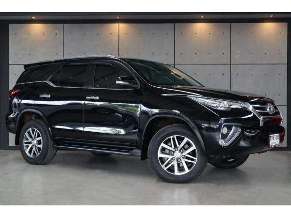 2017 Toyota Fortuner 2.8 V 4WD SUV AT (ปี 15-18) B7346 รูปที่ 0