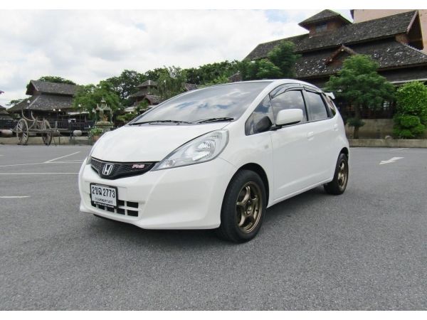 HONDA JAZZ 1.5 V i-VTEC A/T เบนซิน สภาพนางฟ้า