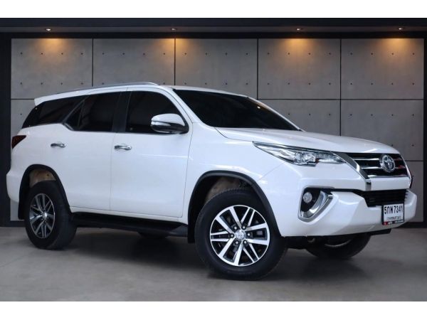 2016 Toyota Fortuner 2.8 V SUV AT (ปี 15-18) B7341 รูปที่ 0