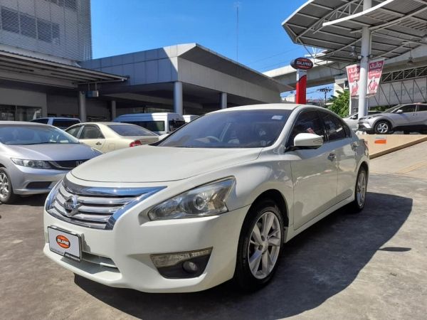 โตโยต้าชัวร์ Nissn Teana 200XL Nav ปี2014 ออกรถ 8,600  ผ่อน 8,600