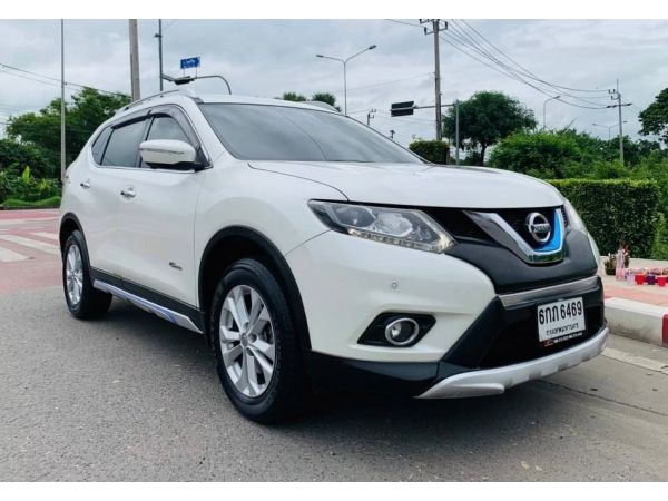 ฟรีดาวน์ NISSAN X-Trail 2.0 V 4WD SUV HYBRID 2017