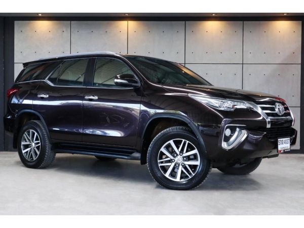 2016 Toyota Fortuner 2.8 V 4WD SUV AT (ปี 15-18) B4037 รูปที่ 0