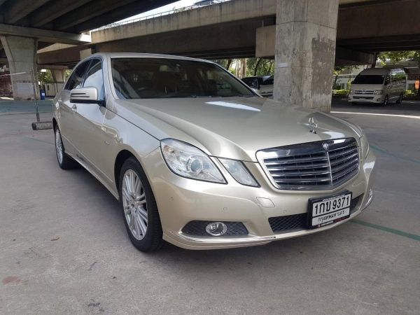 Mercedes Benz E200 1.8 CGI W212 ปี 2013