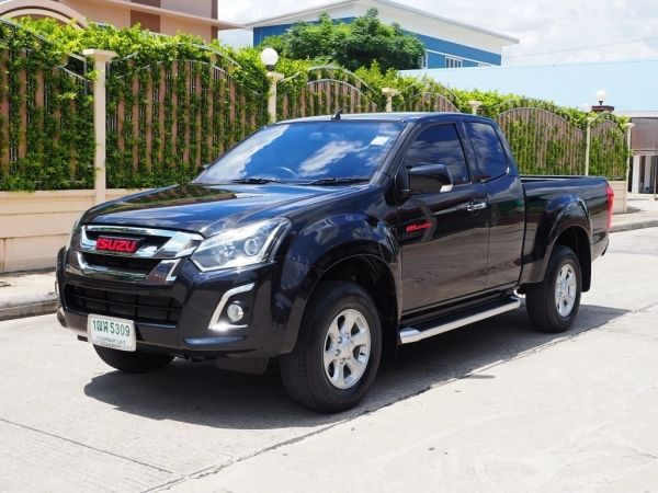 ISUZU D-MAX BLUE POWER SPACECAB HI-LANDER 1.9 DDI Z DVD (MNC)  เกียร์MANUAL สภาพป้ายแดง