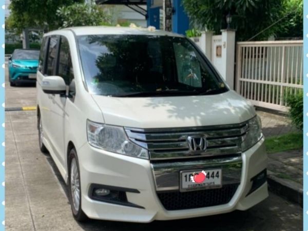 2013 HONDA STEPWGN SPADA 2.0 (ปี 09-16) 2.0 JP WAGON AT