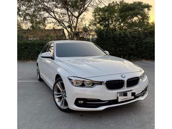 BMW 330e ปี 2018 BSI ถึง ปี 2028 รถบ้านเจ้าของขายเองค่ะ