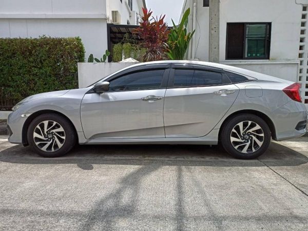 Honda Civic 1.8 EL ปี 16