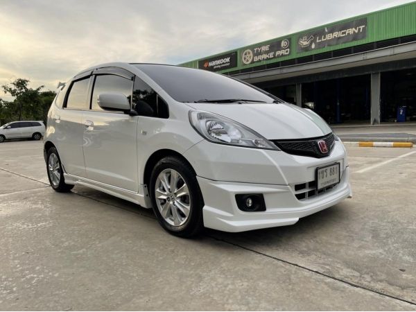 สนใจทัก https://line.me/ti/p/XTFjwr4hZd  ????Honda Jazz GE 1.5 V ATปี2013 รูปที่ 0