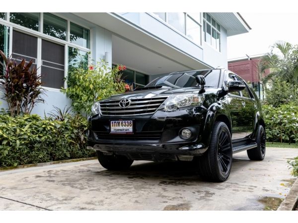 Fortuner 3.0V AT 2WD ปี2014 รถบ้านมือหนึ่ง