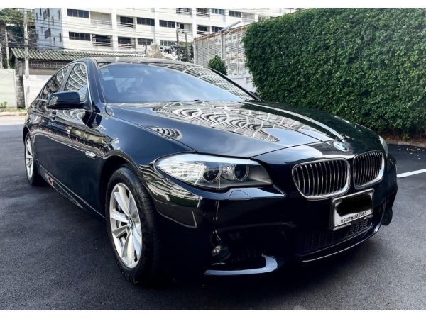 BMW520i ปี2011 สภาพดี รถบ้าน มือเดียว ออกป้ายแดง