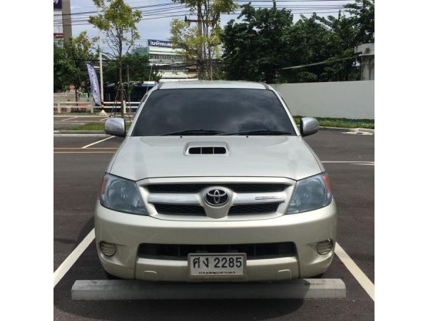 Toyota Vigo 2.5E 4ประตู ปี2004 รถบ้านใช้เองตั้งแต่ป้ายแดง สีเดิม เหยียบ140-150 พวงมาลัยนิ่ง กระจกฟฟ. เซ็นทรัลล็อก เกียร์ธ.