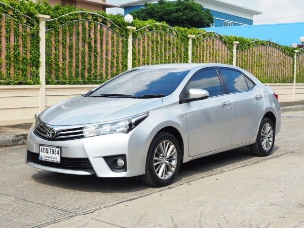 TOYOTA COROLLA ALTIS 1.8 G ปี 2015 เกียร์AUTO สภาพนางฟ้า