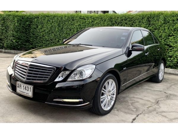 Mercedes Benz E200 CGI รถศูนย์Benz ปลายปี 2011 สวยมากเดิมๆ ไมล์น้อย 71,750 Km.เช็คศูนย์ประวัติครบ ดูแลรถดีมาก รถมือแรก ไม่เคยติดแก๊ส ไม่เคยชน ประวัติศูนย์เบนซ์ธนบุรี