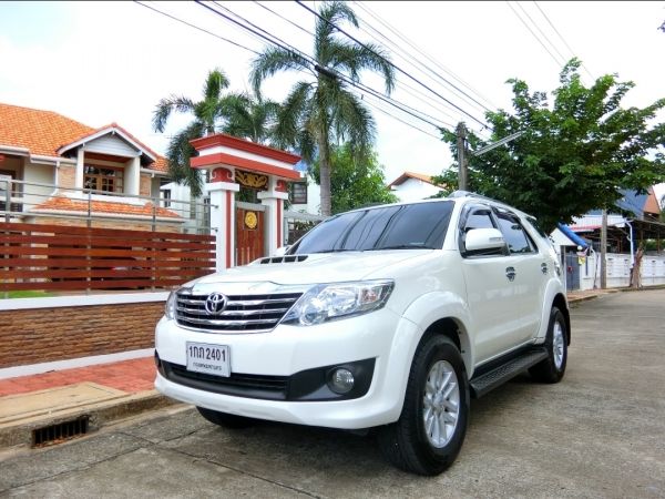 toyota fortuner 3.0 v 2wd ปี2013