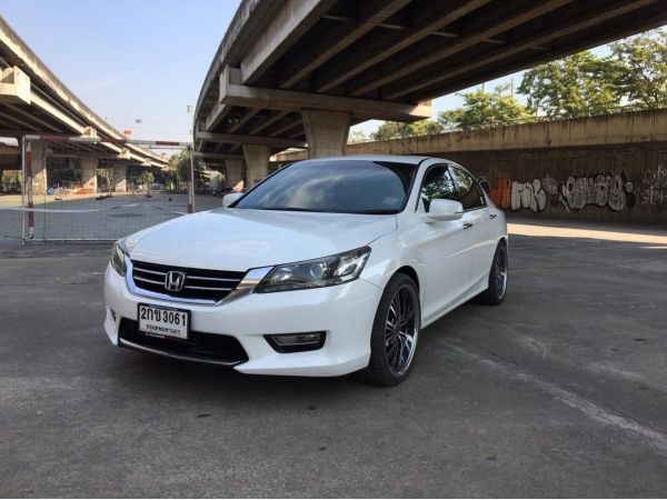 2013 Honda Accord 2.0EL รูปที่ 0