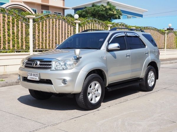 TOYOTA FORTUNER 2.7 V 2WD (MNC) ปี 2011 เกียร์AUTO สภาพนางฟ้า