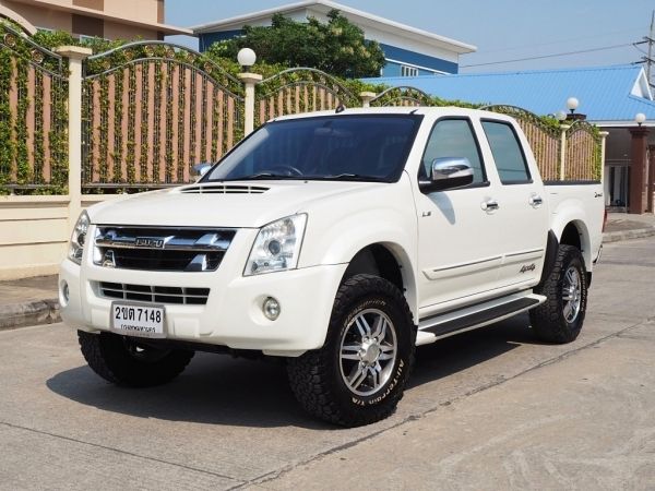 ISUZU D-MAX CAB-4 LS 3.0 i-TEQ 4WD