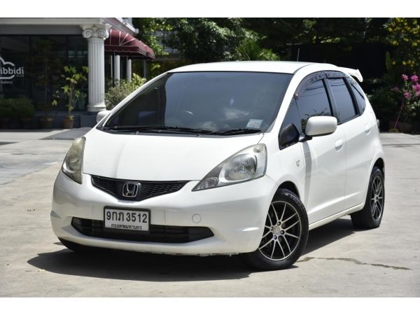 2010 HONDA JAZZ 1.5 V *ใช้เงิน 5 พันออกรถ ฟรีดาวน์ แถมประกันภัย รูปที่ 0