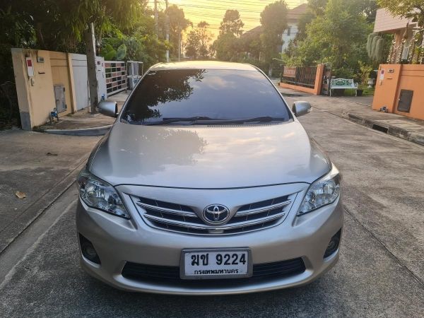 ขายรถ Toyota altis แถมมอเตอร์ไซด์ Honda wave