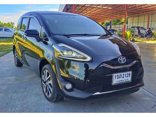 Toyota Sienta 1.5 V a/t .2021