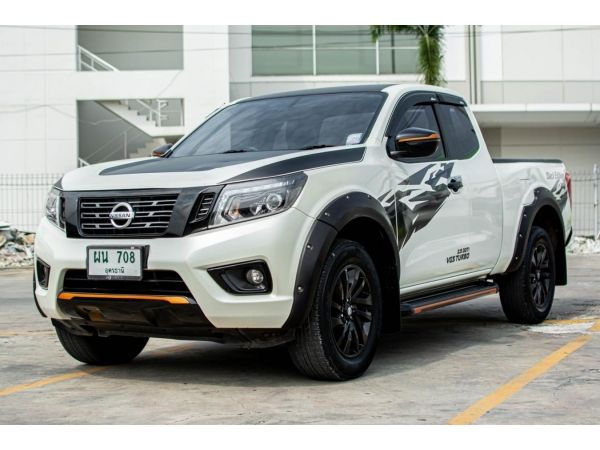 Nissan Navara 2.5 E King Cab Black Edition NP300  M/T ดีเซล 2019