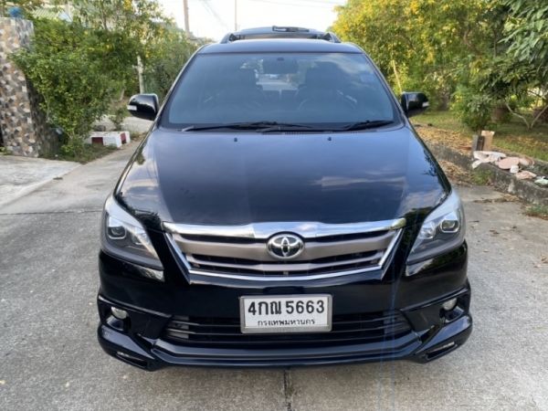 Toyota innova 2015 รุ่น v