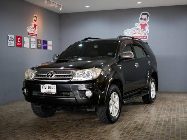 TOYOTA FORTUNER 3.0V 2WD เกียร์AT ปี10 รูปที่ 0